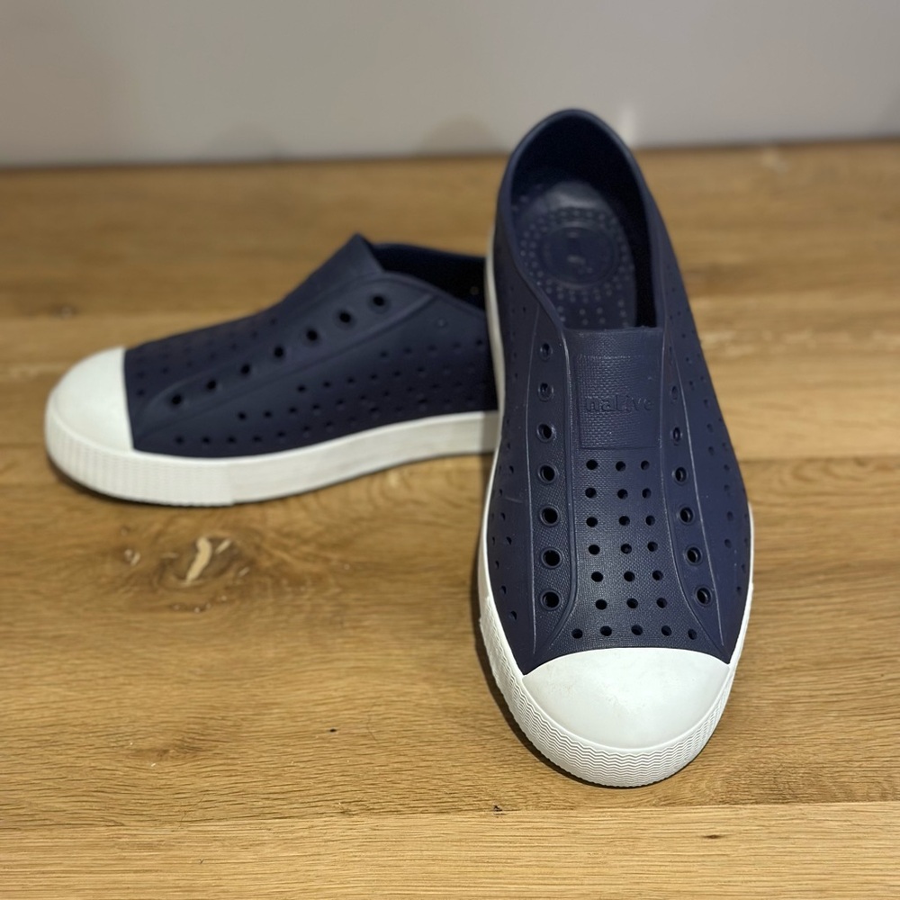 Native NWOT Jefferson Slip-On Sneaker